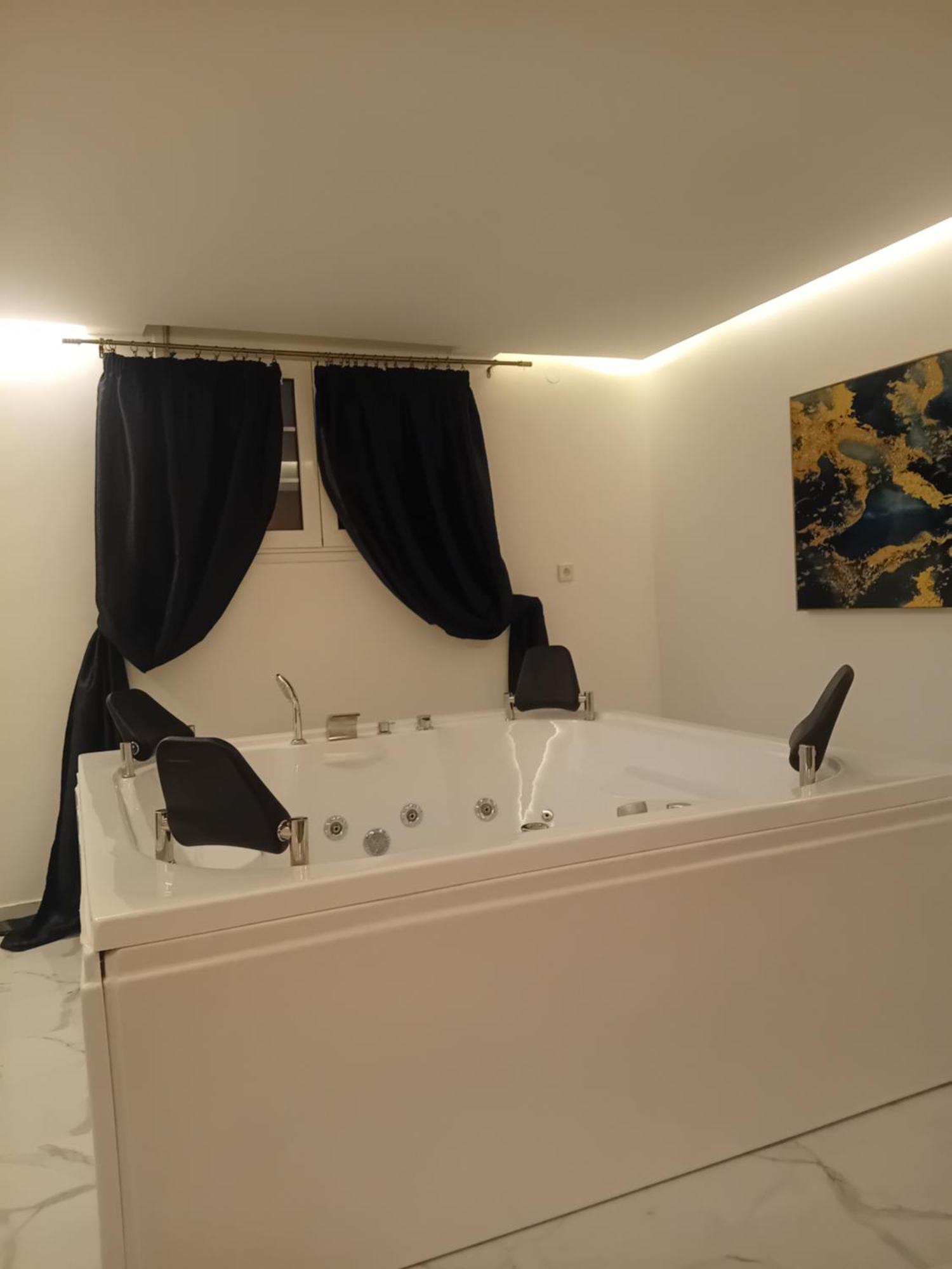 Meteora Grande Luxury Suite & Spa Villa 칼람파카 외부 사진